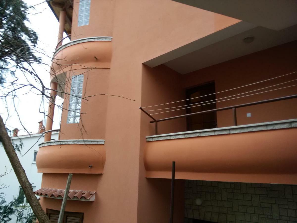 Apartments Villa Mavero Banjole Exterior photo